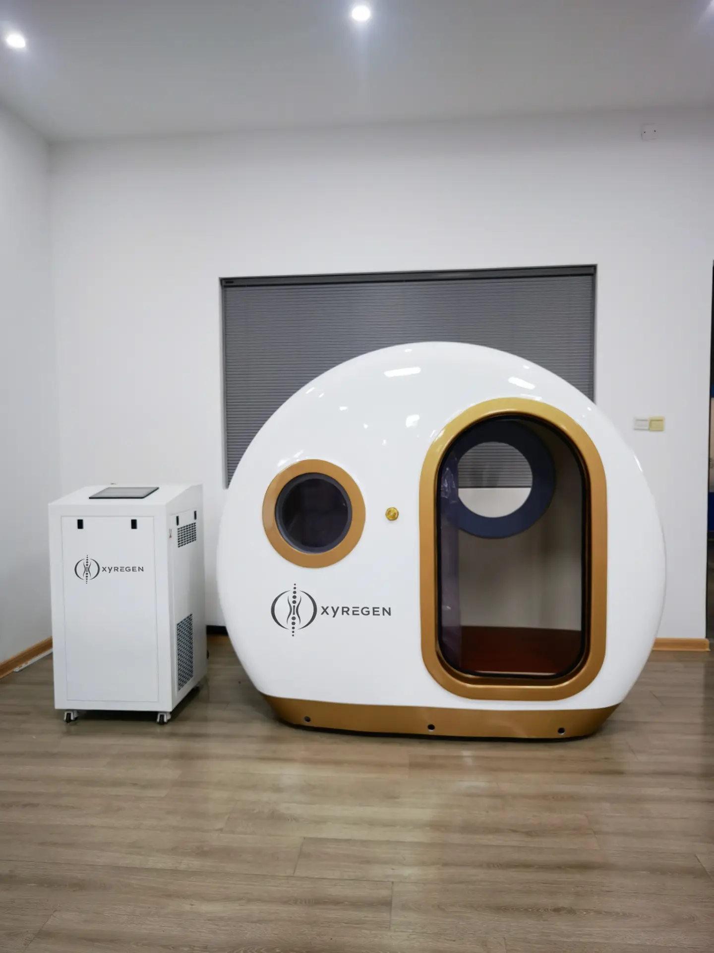 OXYREGEN MONO 2.0 ATA HYPERBARIC OXYGEN CHAMBER — photo 4 of 10